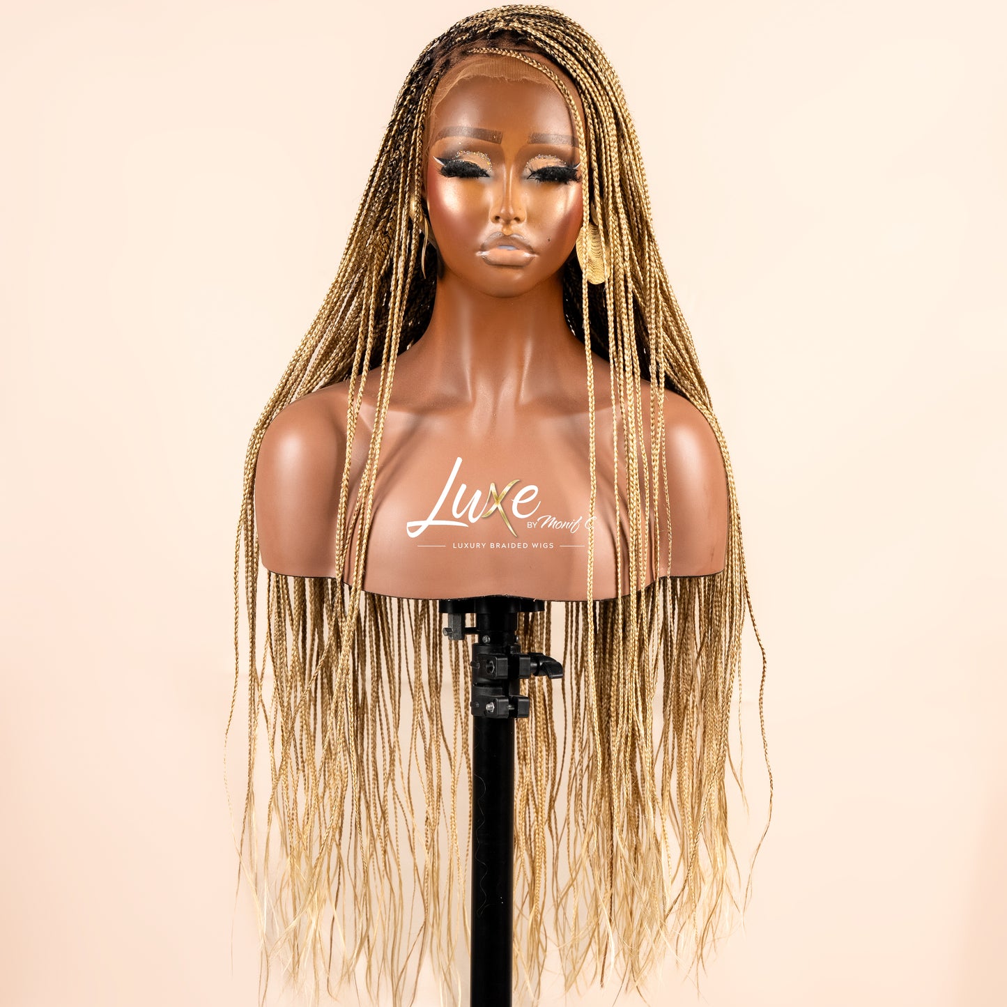 "Kimmy" 28" HD Full Lace Medium Knotless Box Braided Wig - 613 with 27/30 highlights - Luxury HD Braided Wigs for Black Women