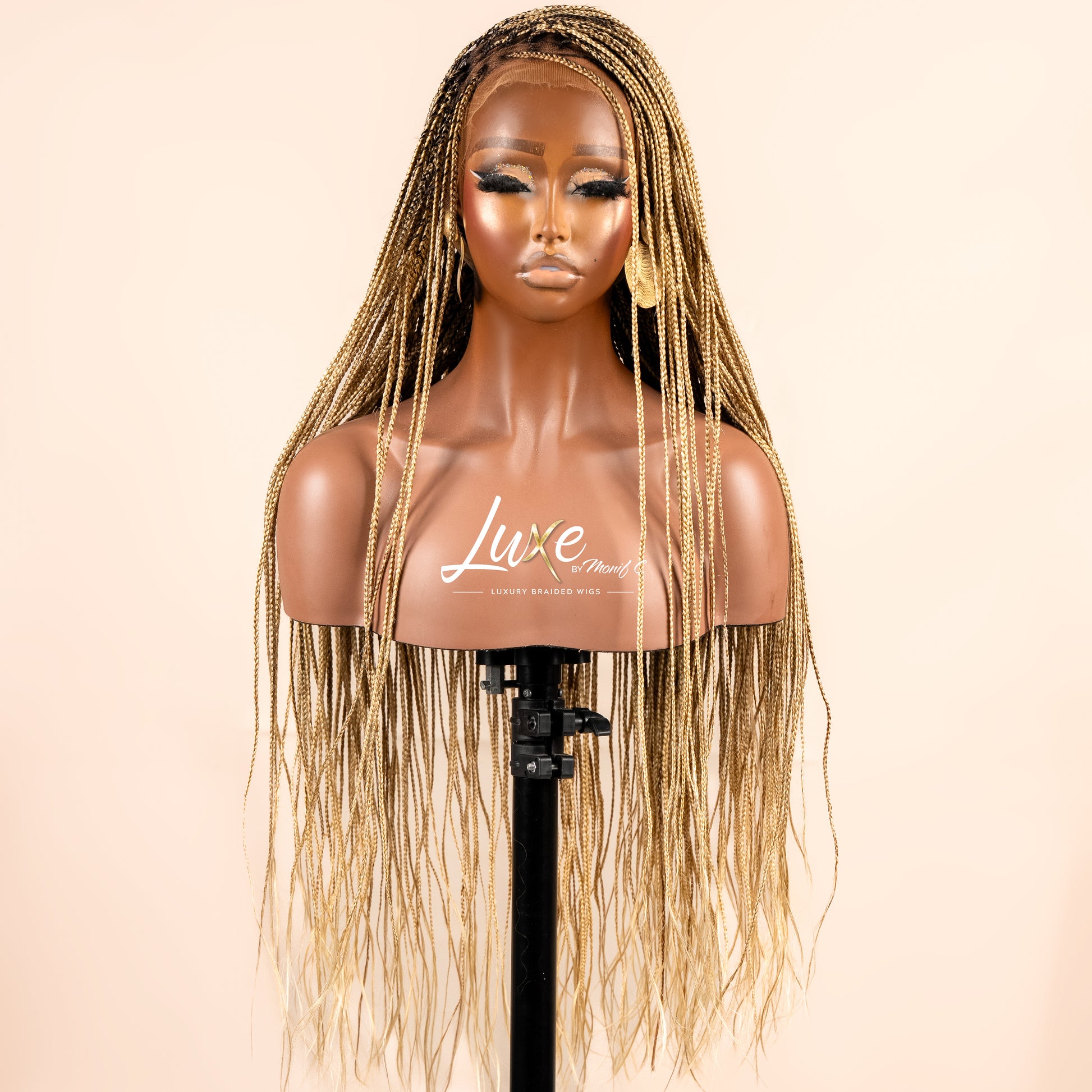 "Kimmy" 28" HD Full Lace Medium Knotless Box Braided Wig - 613 with 27/30 highlights - Luxury HD Braided Wigs for Black Women