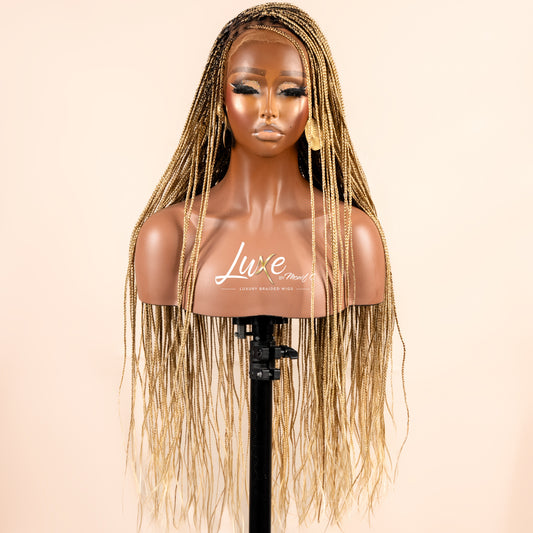 "Kimmy" 28" HD Full Lace Medium Knotless Box Braided Wig - 613 with 27/30 highlights - Luxury HD Braided Wigs for Black Women